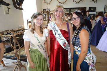 Die Jagdprinzessin mit Charlene und Anett