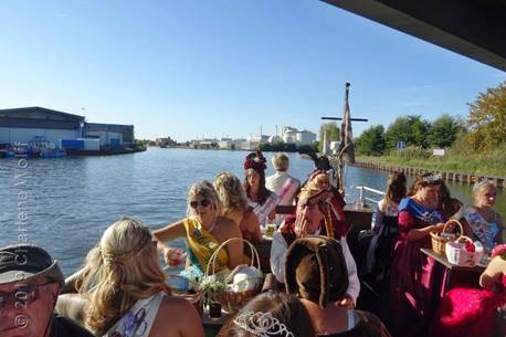 Auf dem Elbe-Havel-Kanal